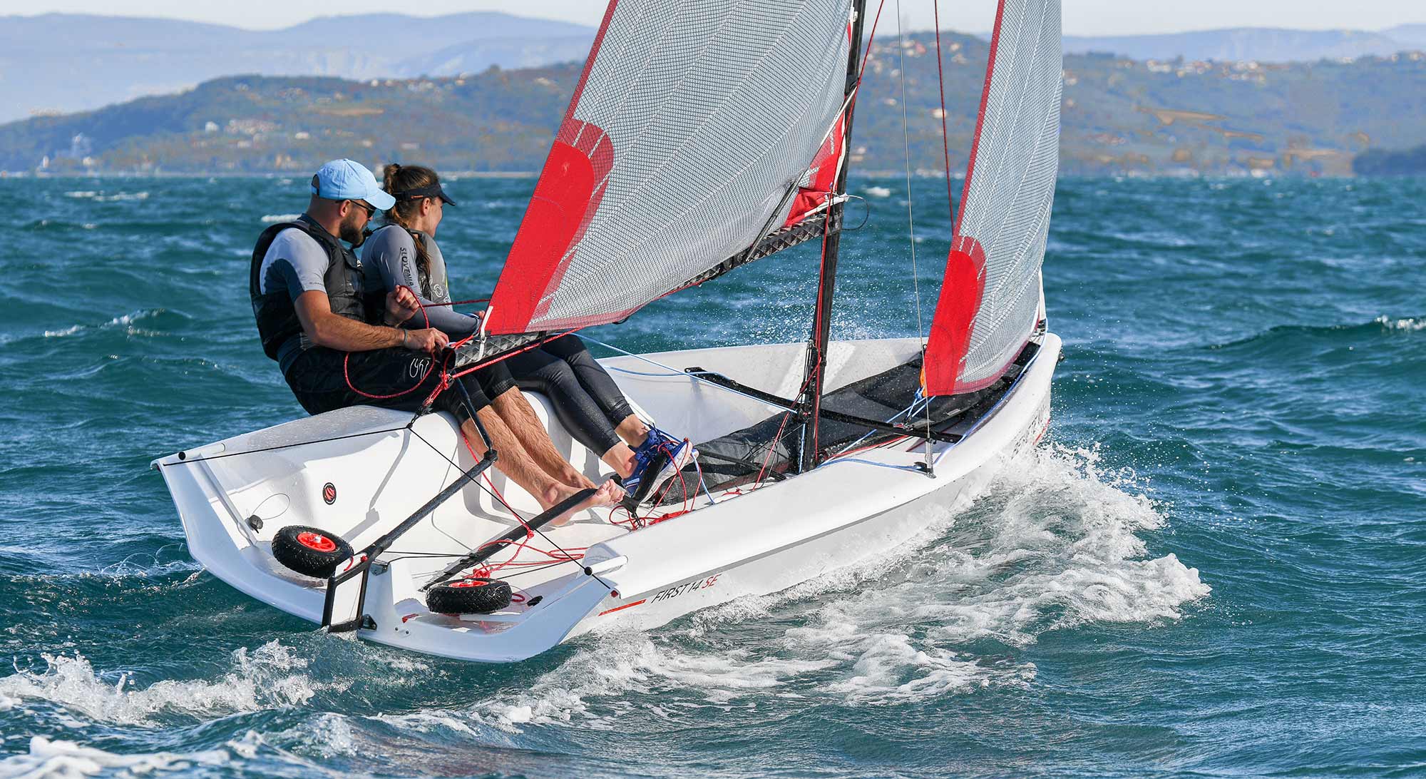 First 14 SE Cape Yachts First 14 SE Cape Yachts