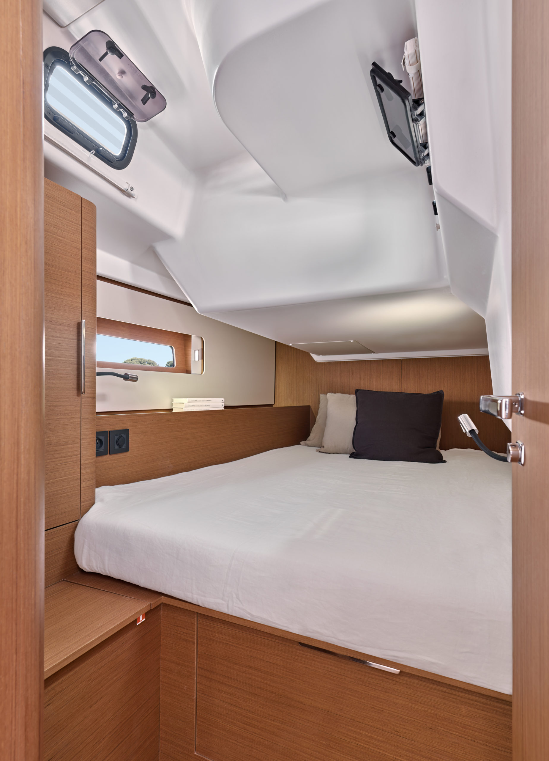 BENETEAU First 44 Bed